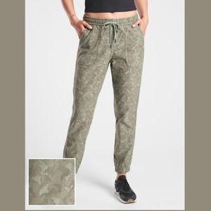 Athleta Farallon Camo Jogger